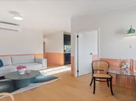 Jack and Jills #107 Accom Holidays
