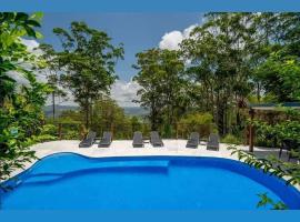 House of Mahalo Accommodation, spahotel i Mapleton