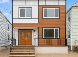 Modern 2BR and Office Near NYC With Parking - Sleeps 6