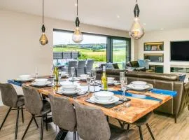 4 Bed in Weybourne 91228