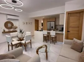 Luxury 2BR Apartment With Pool and Gym