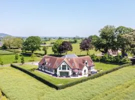 5 Bed in Madley 78646