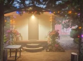 Madama Mudhouse Edenwood Retreats