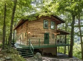 Beautiful Rustic Cabin Surrounded by Nature with Incredible Views and a Wrap-Around Deck for an Amazing Glamping Experience in Marshall, NC