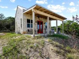 Stunning Cottage with Fantastic Views for a Romantic Escape near Austin, Texas