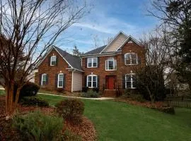 Disconnect at this Cottage with Great Surroundings in Charlotte, North Carolina