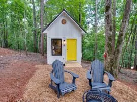 Luminous Tiny Cabin with Amazing Hiking Trails in Alabama