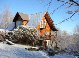 Breathtaking Year-Round Views from Luxury Cabin on New York-Vermont Border