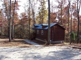 Mammoth Cave Cabin for a Weekend Getaway from Louisville, ξενοδοχείο με υδρομασάζ σε Mammoth Cave