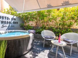 Aqua Bliss Piraeus, khách sạn ở Piraeus