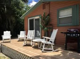 Cozy Cottage Rental with Lake Views and River Access in Sebastian, Florida