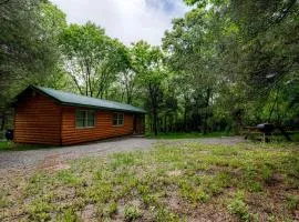 Beautiful Cabin with Hot-tub in Herod, Illinois