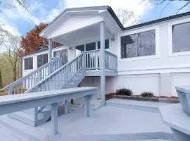 Big Water View Lake Home in Mooresville, North Carolina