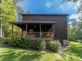 Impressive Cabin with Fireplace and Hot-tub in Sautee Nacoochee, Georgia