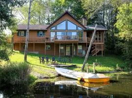 Family-Friendly Cabin Rental on a Private Lake near Wisconsin Dells