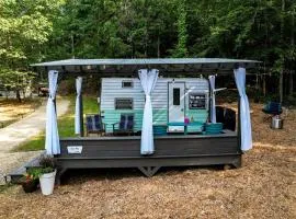 Unforgettable Glamping Caravan Rental in North Carolina for Intimate Weekends Away in Franklin