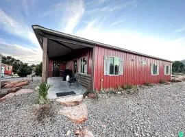 Fantastic Cabin with Fire Pit and Barbecue in Monticello, Utah