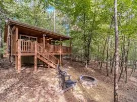 Cozy Secluded Cabin with Fire Pit and Barbecue and Access to Fantastic Hiking Trails in Cleveland, Georgia