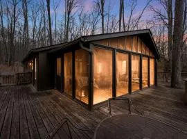 Enchanting Woodland Cabin Retreat near Cacapon River in West Virginia