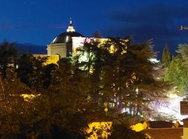 Una finestra su San Bernardino, hotel v destinaci LʼAquila