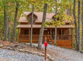 Relaxing Cabin with Screened Porch in Sautee Nacoochee, Georgia