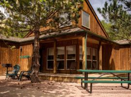 Luxury Cabin with ATV Trails near the Continental Divide in Colorado, hotel di Monarch