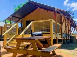 Cozy Safari Tent with Barbecue in Staples, Texas