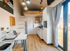 Pura Vida Downtown Tiny houses, Hotel in Bukarest