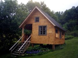 Rustic Vacation Rental on a Beautiful Working Farm in Royalton, Vermont, hotel en South Royalton