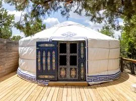 Secluded Romantic Yurt with Hot Tub in Wimberley, Texas