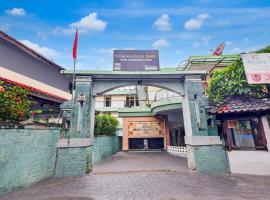 Townhouse Oak @lebak Bene Near Kuta Beach, hotell i Balian