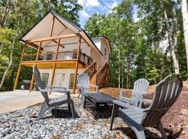 Stylish Lakehouse with Black-and-White Modern Design near Lake Hartwell, Clemson SC