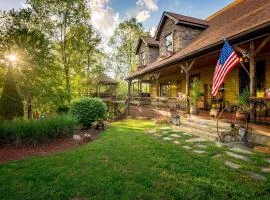 Luxurious Vacation Rental for Groups near Hoosier National Forest, Indiana