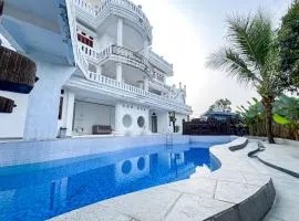 RedDoorz near Gunung Salak