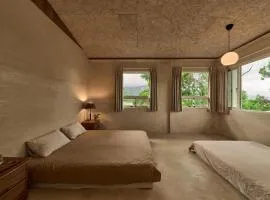 Six Lands B&B