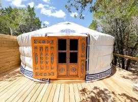 Relaxing Yurt Perfect for Couples in Dripping Springs, Texas