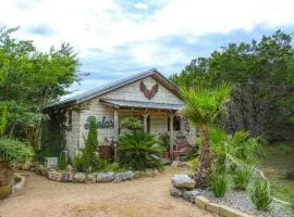 Romantic Cabin Retreat with a Private Hot Tub and Pool in Wimberley, Texas