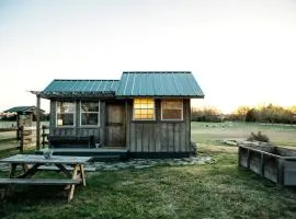 Rustic Tiny House Rental for Weekend Getaways from Dallas