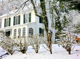 Idyllic Cottage Getaway on a Country Estate in Chester Springs, Pennsylvania, hotel v destinácii Chester Springs