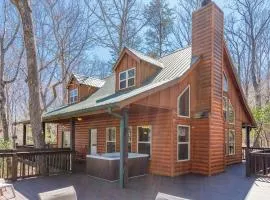 Incredible Cabin with Pool Table and Hot-Tub in Cleveland, Georgia