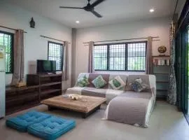 Jaccuzi House 5 pl 200 m from a beautiful beach