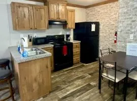 Amazing Cottage Surrounded by Trees in Dunnellon, Florida
