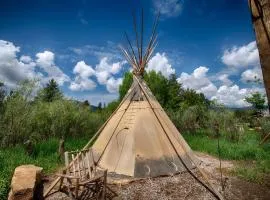 Cute Teepee near Boise, Idaho - Fantastic Glamping Getaway with Friends by the Payette River