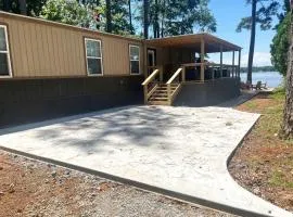 Spacious Modern Cabin on Toledo Bend Lake with Gorgeous Deck and Patio for an Amazing Family Getaway in Hemphill, Texas