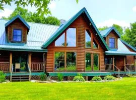 Spacious Vacation Rental Perfect for Family Reunions near Pittsburgh, Pennsylvania