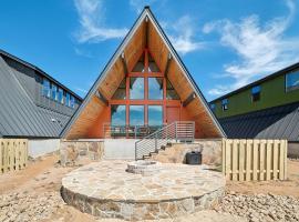 Chic Spacious A-Frame Ideal for a Relaxing Getaway in Texas, cabin in New Braunfels