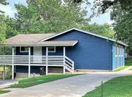 Riverfront Cabin Rental near Canyon Lake in New Braunfels, Texas