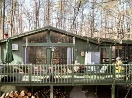 Blissful Zen Cabin Oasis near Cacapon River in West Virginia