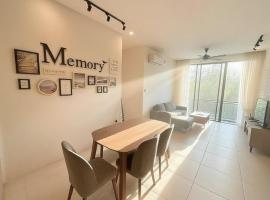 Chic & Cozy homestay at Galacity Kuching, kj&aelig;ledyrvennlig hotell i Kuching