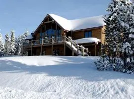 Family-Friendly Cabin Rental with Lone Peak Views in Big Sky